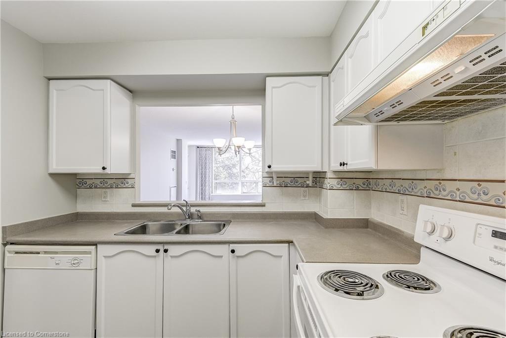1208-100 Burloak Drive Property Photo 15