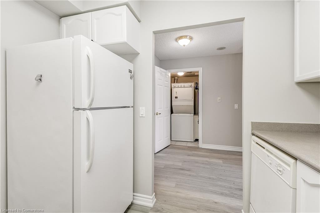 1208-100 Burloak Drive Property Photo 16