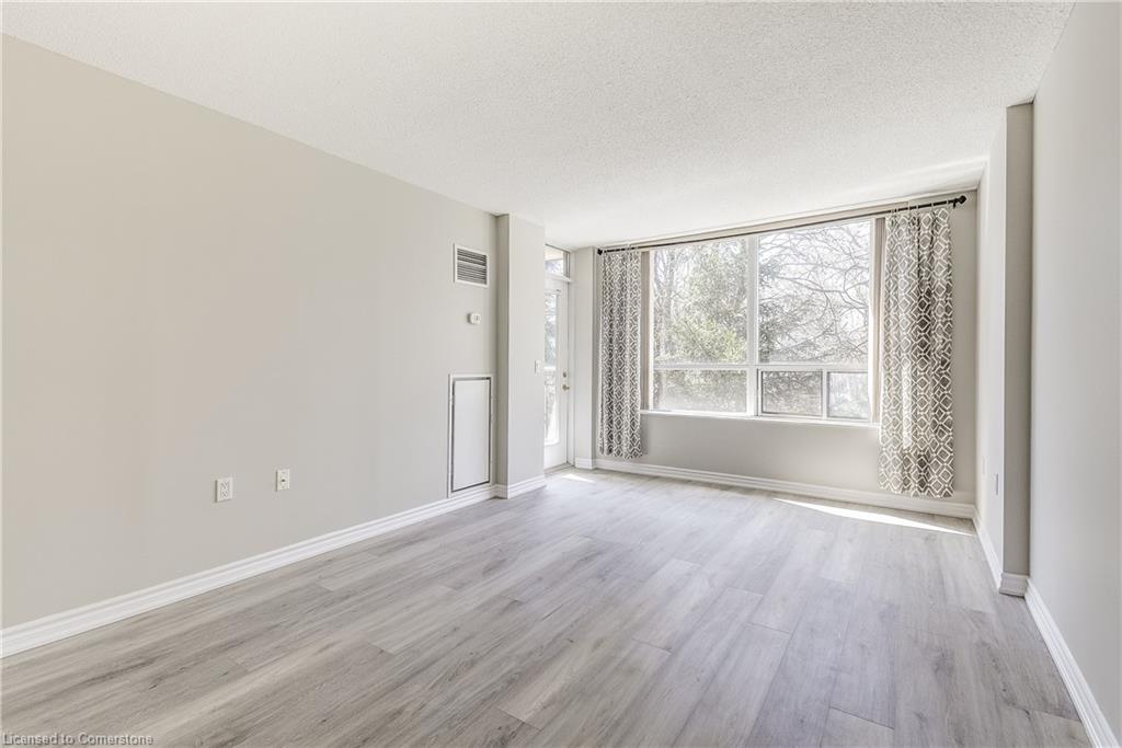1208-100 Burloak Drive Property Photo 23
