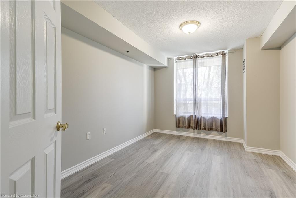 1208-100 Burloak Drive Property Photo 28