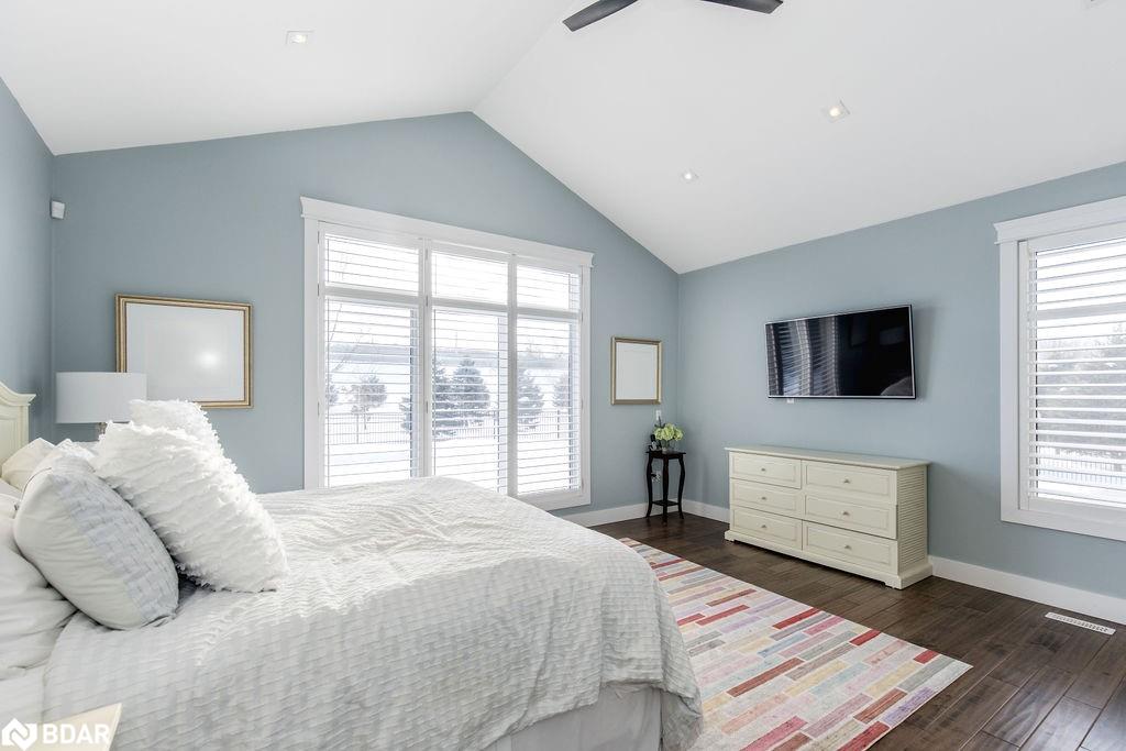 25 Mennill Drive Property Photo 17