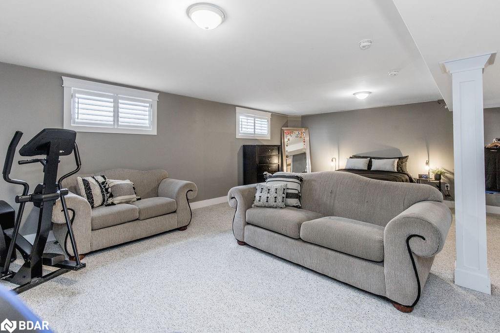 25 Mennill Drive Property Photo 38