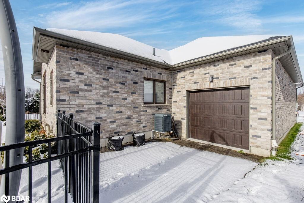 25 Mennill Drive Property Photo 40