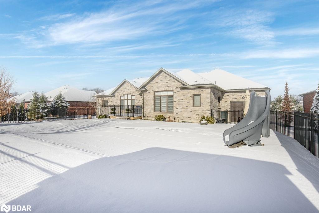 25 Mennill Drive Property Photo 42