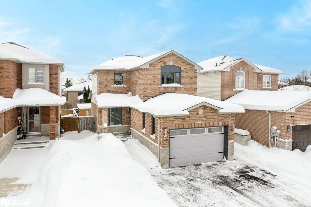7 Hemlock Court Property Photo 2