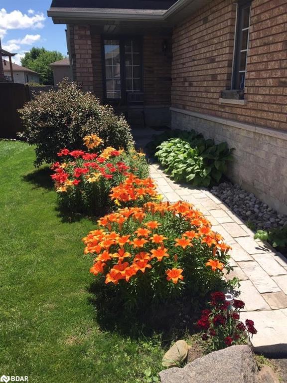 7 Hemlock Court Property Photo 3