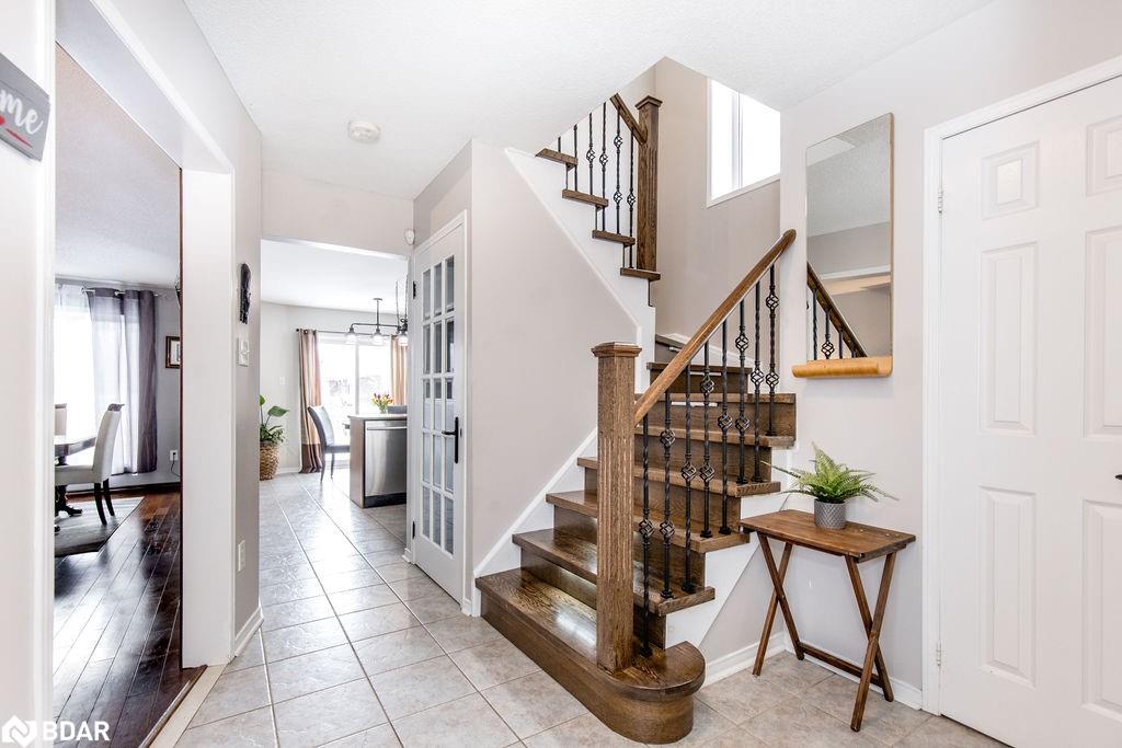 7 Hemlock Court Property Photo 5