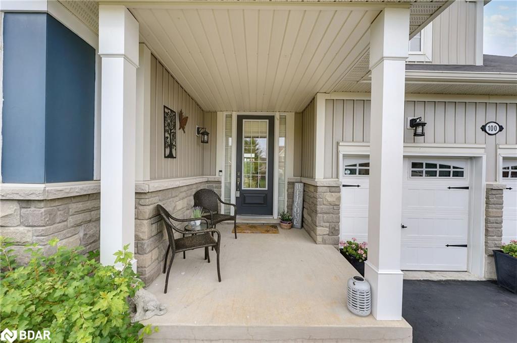 100 Mount Crescent Property Photo 3