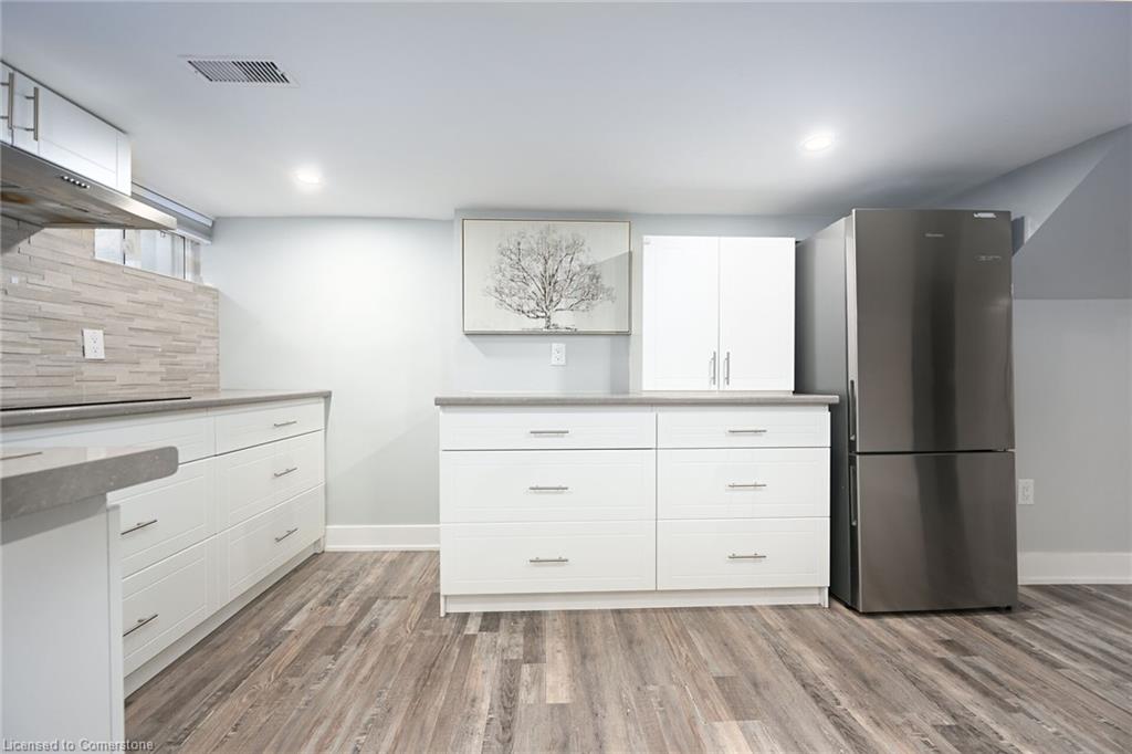 30 Fairleigh Avenue N Property Photo 26