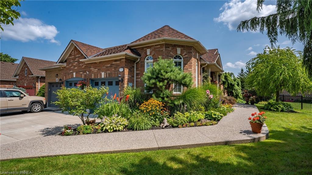 Sir Allan Macnab Secondary Schoo Real Estate Listings Main Image