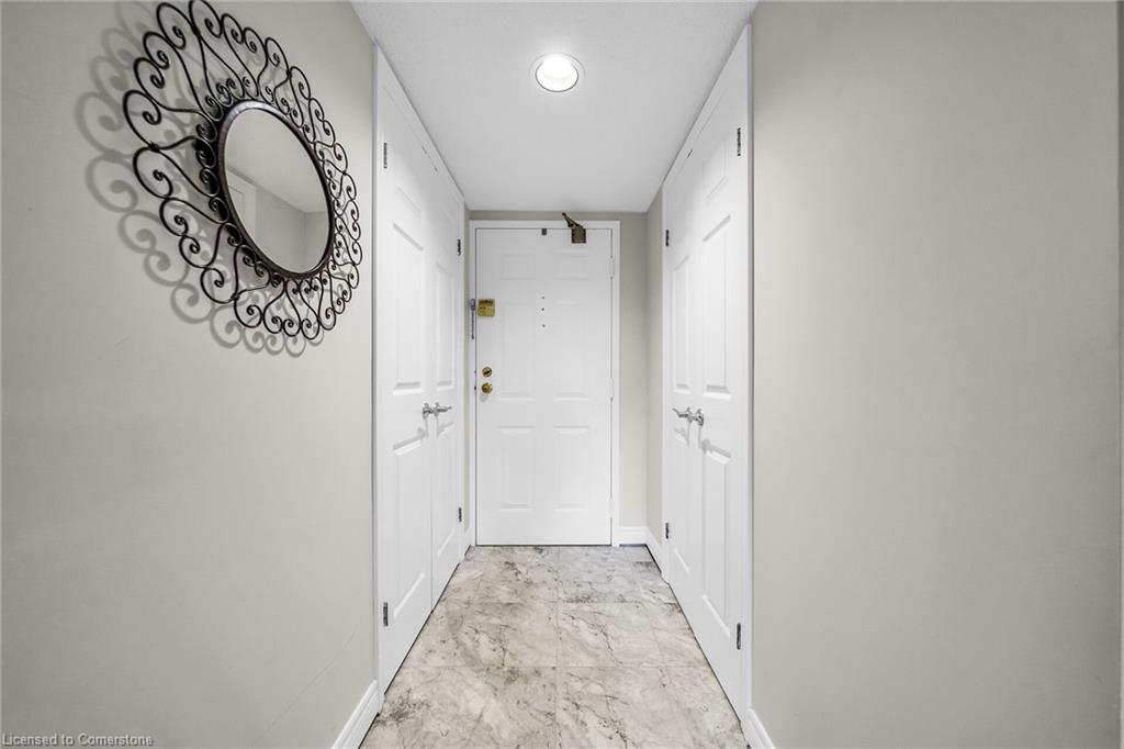 314-150 Wilson Street W Property Photo 4