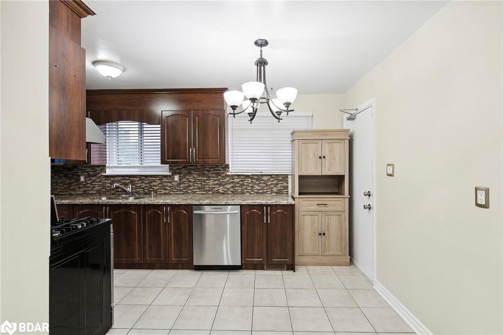 11 Juniper Crescent Property Photo 14