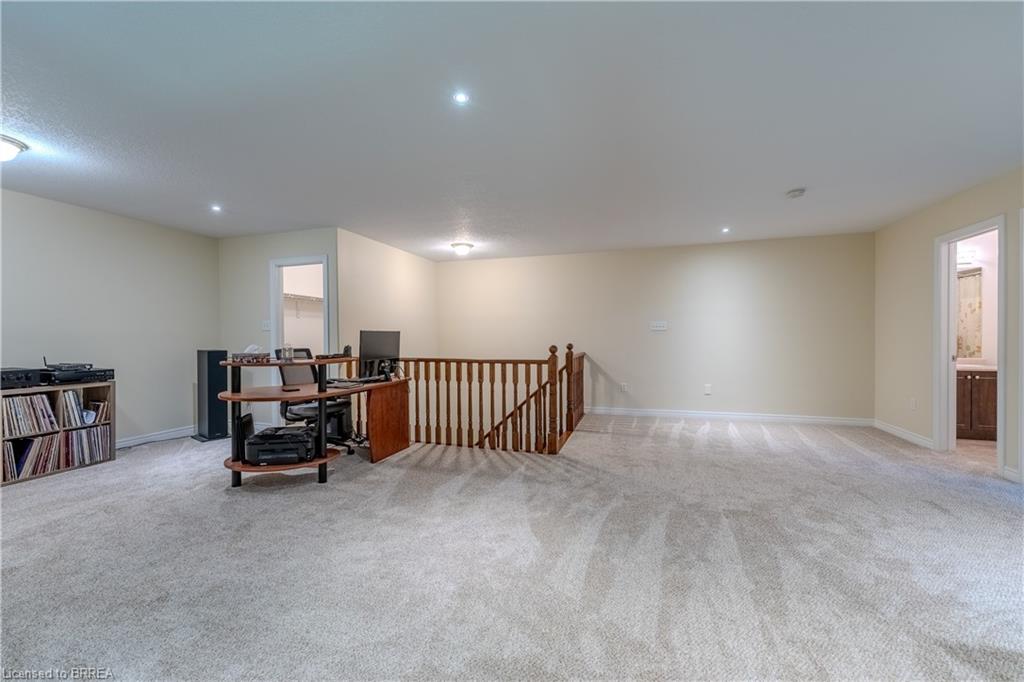 55 Hunter Way Property Photo 18