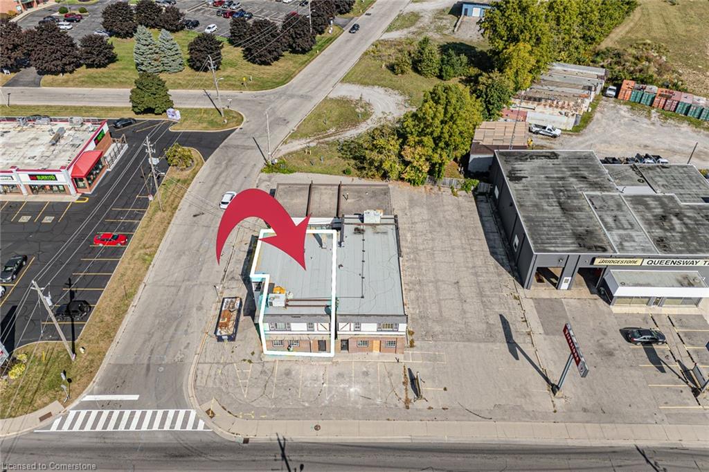 63 Queensway W Property Photo 1