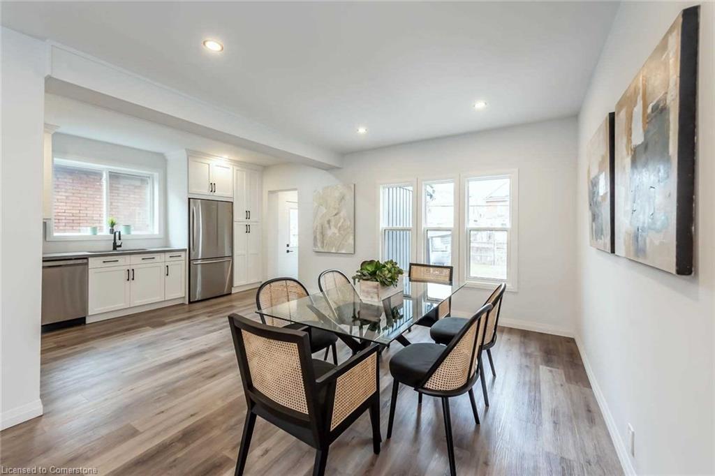 256 Ottawa Street S Property Photo 4