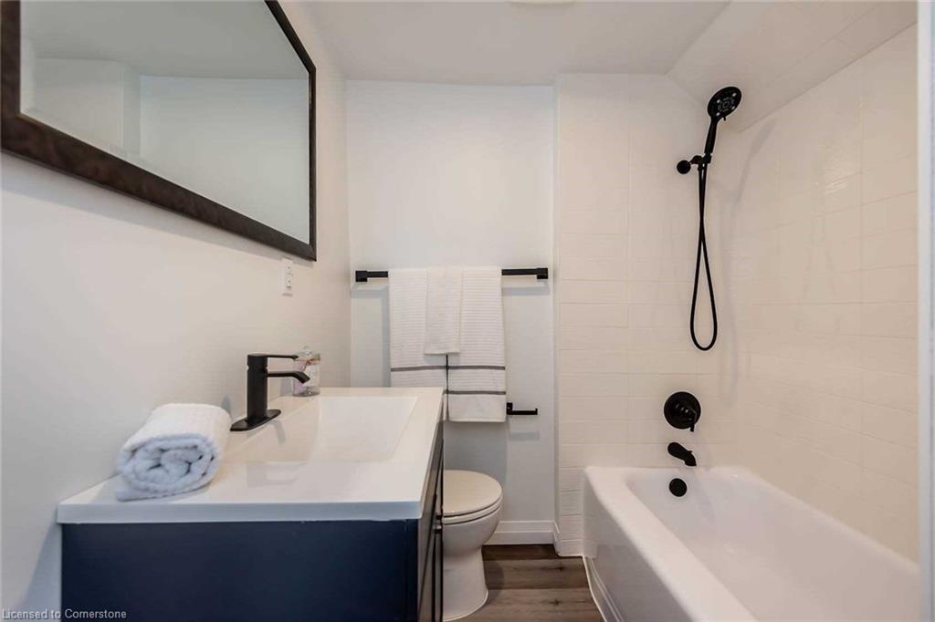 256 Ottawa Street S Property Photo 12