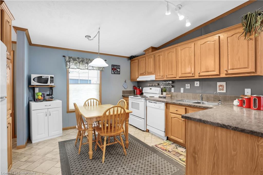 130-3033 Townline Road Property Photo 8