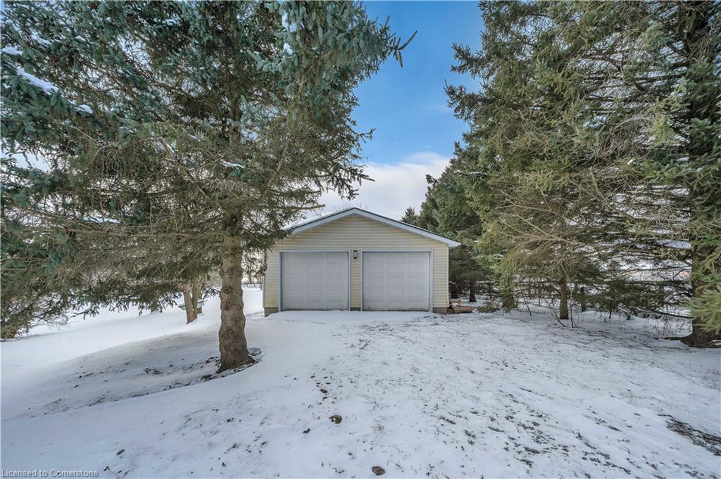5702 Sixth Line Property Photo 7
