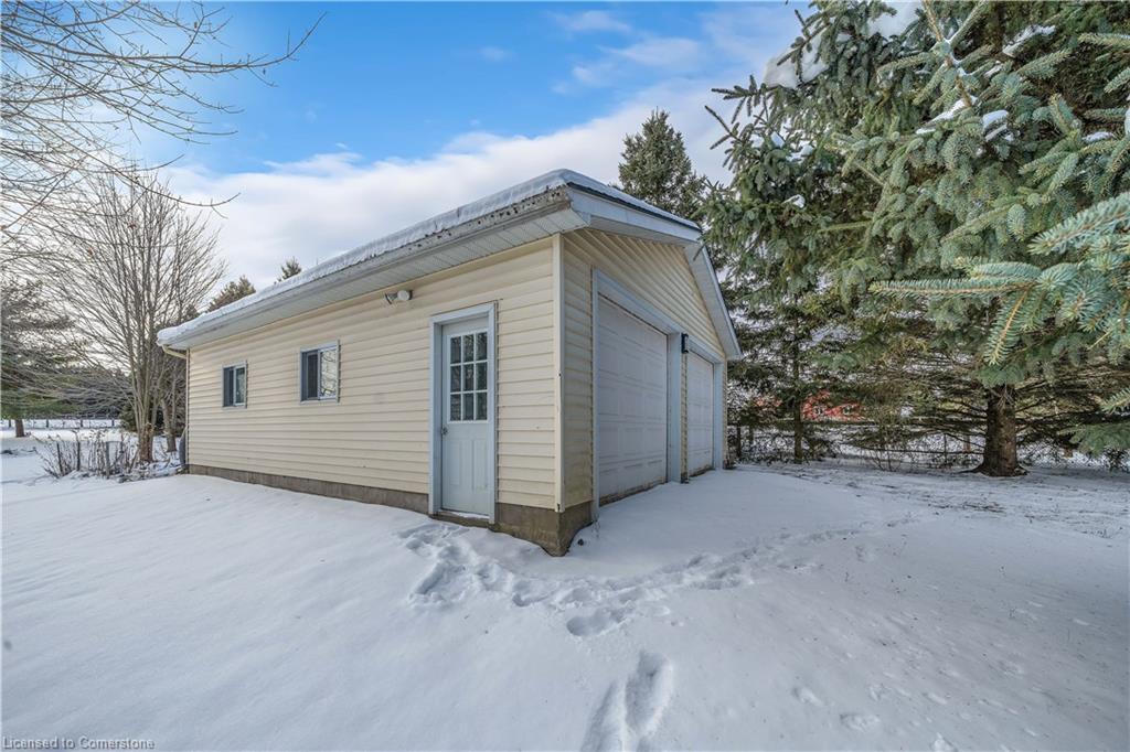 5702 Sixth Line Property Photo 15