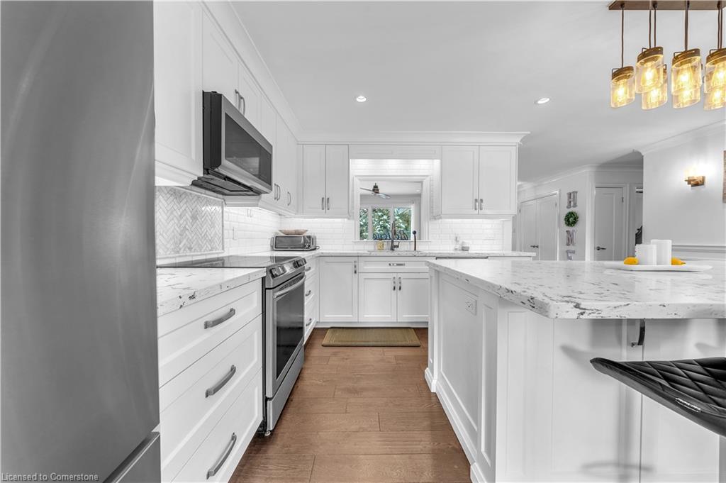 5702 Sixth Line Property Photo 29