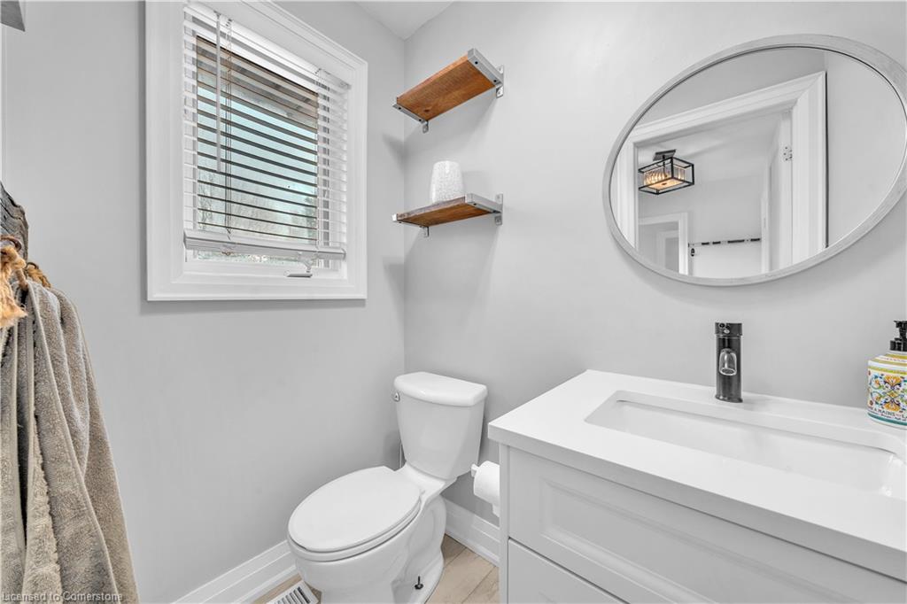 5702 Sixth Line Property Photo 34