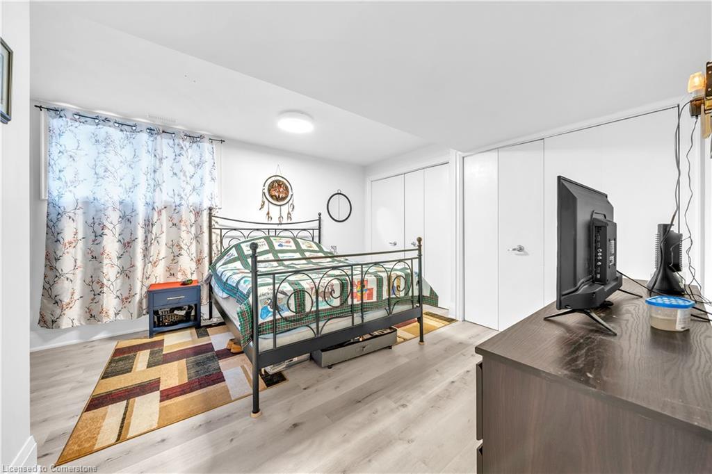 5702 Sixth Line Property Photo 44