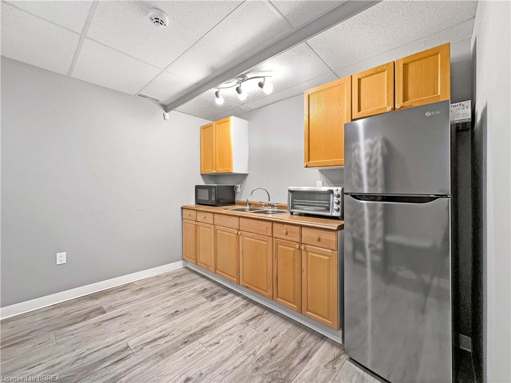 80 Brant Avenue Property Photo 9