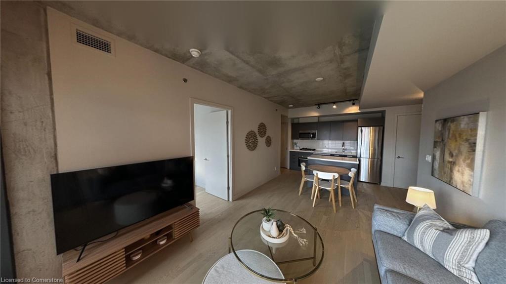 602-203 Catherine Street Property Photo 8