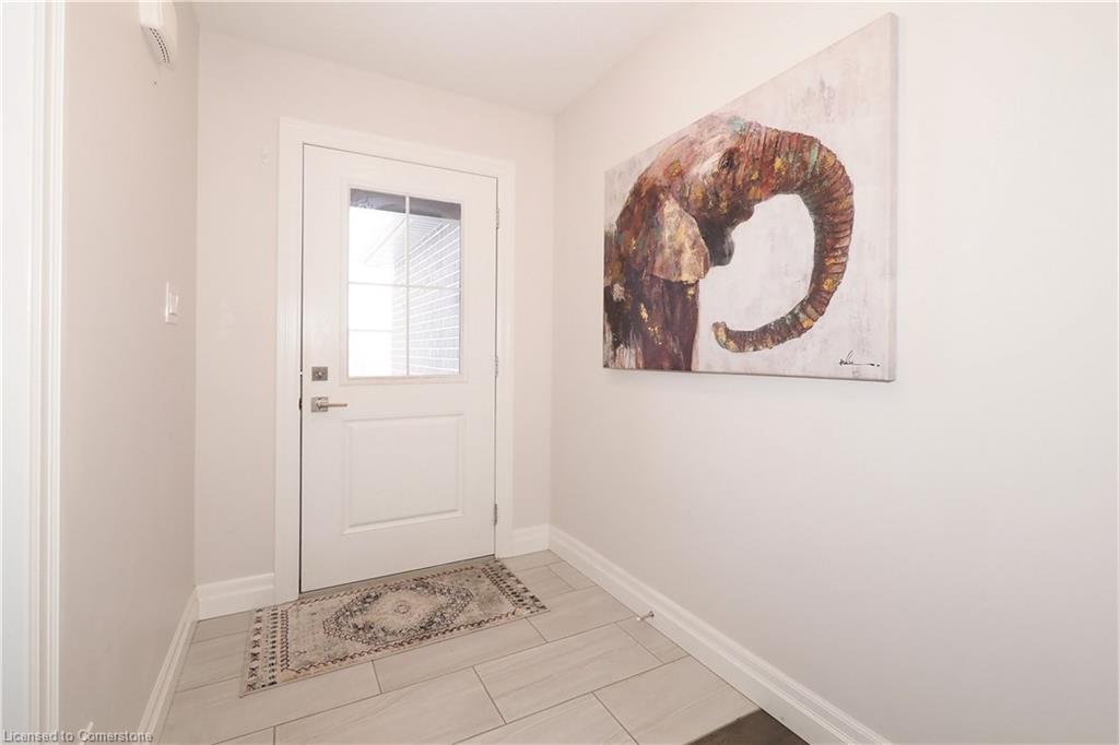 810 Davidson Avenue S Property Photo 3