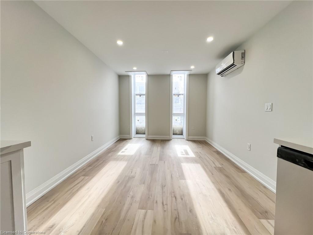 12-588 Barton Street E Property Photo 7