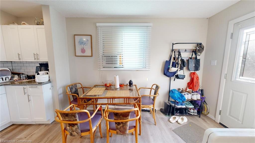 184 Simcoe Street Property Photo 5