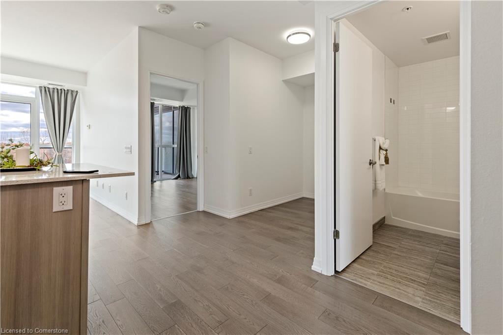 608-7711 Green Vista Gate Property Photo 5