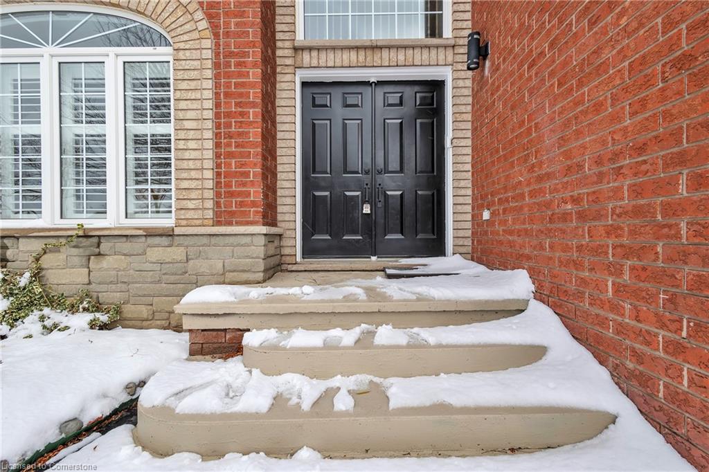 162 Stonehenge Drive Property Photo 4
