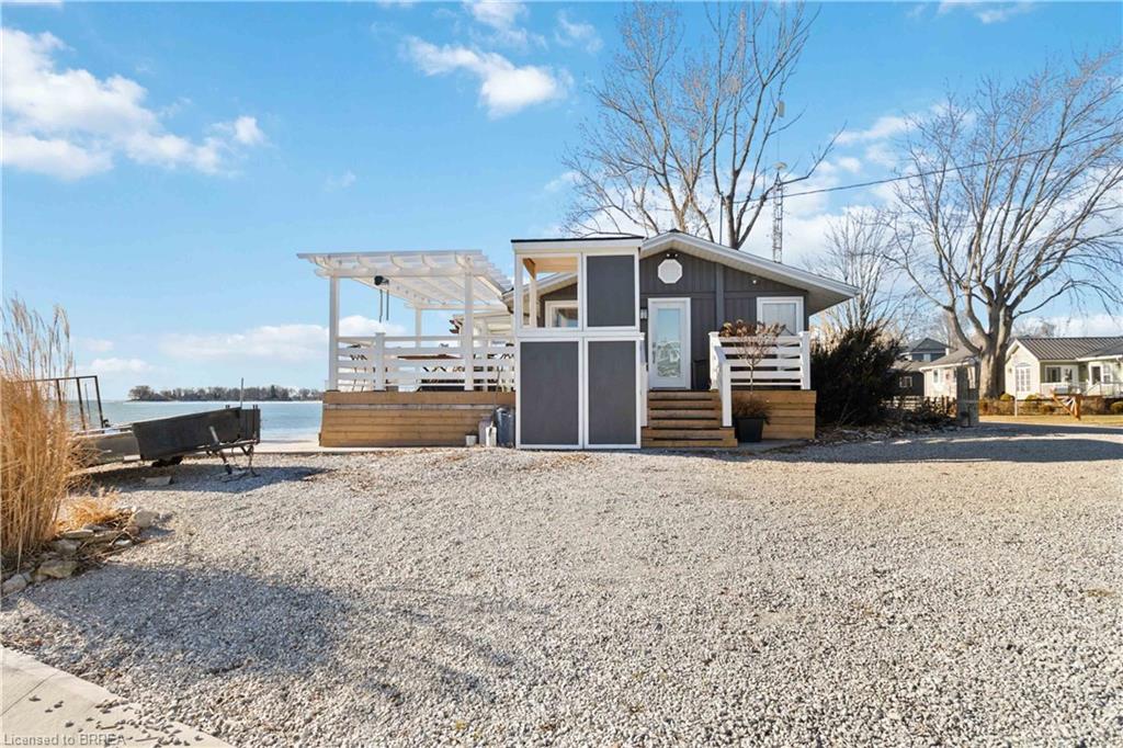 1238 Lakeshore Road Property Photo 2