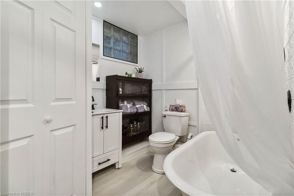 1238 Lakeshore Road Property Photo 6