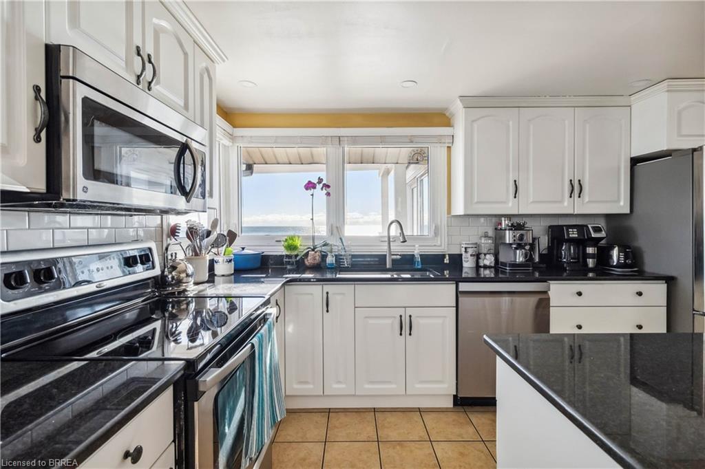 1238 Lakeshore Road Property Photo 13