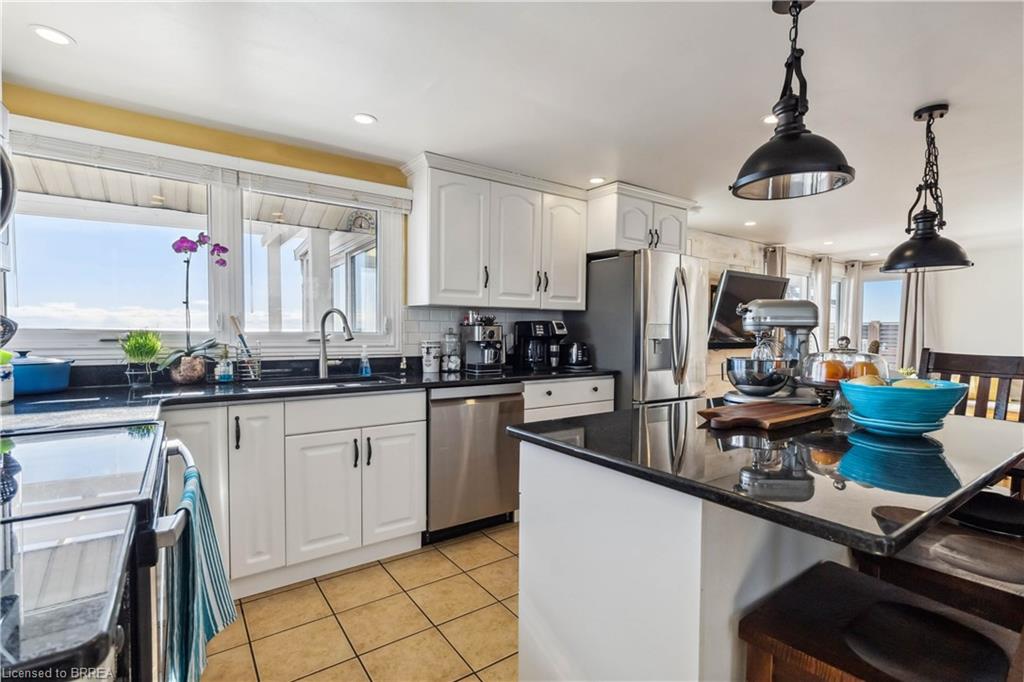 1238 Lakeshore Road Property Photo 20