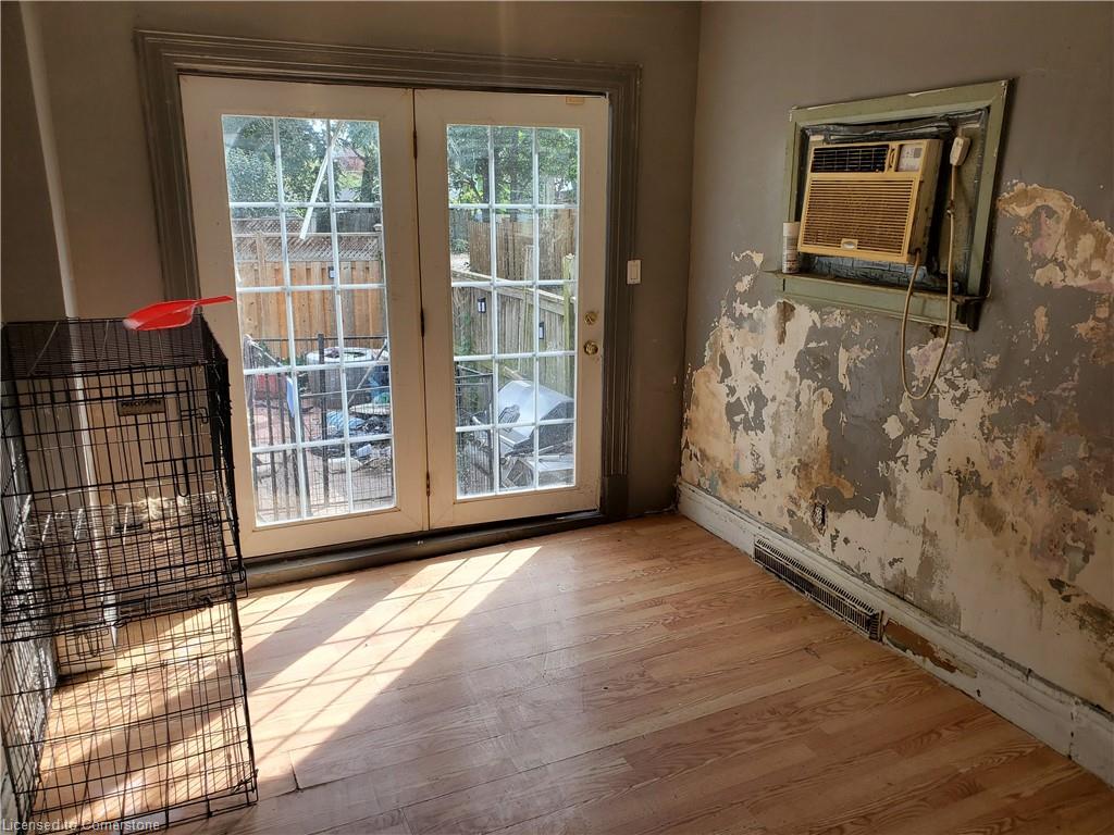 54 Douglas Avenue Property Photo 5