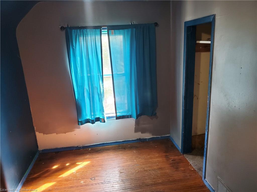 54 Douglas Avenue Property Photo 9