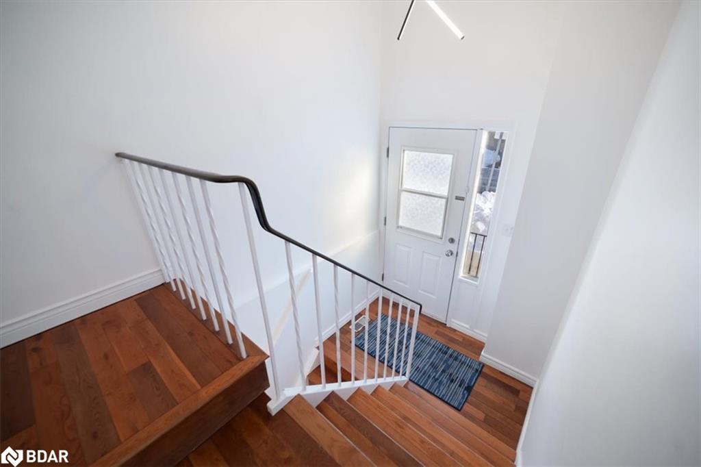 152-1095 Mississaga Street W Property Photo 3