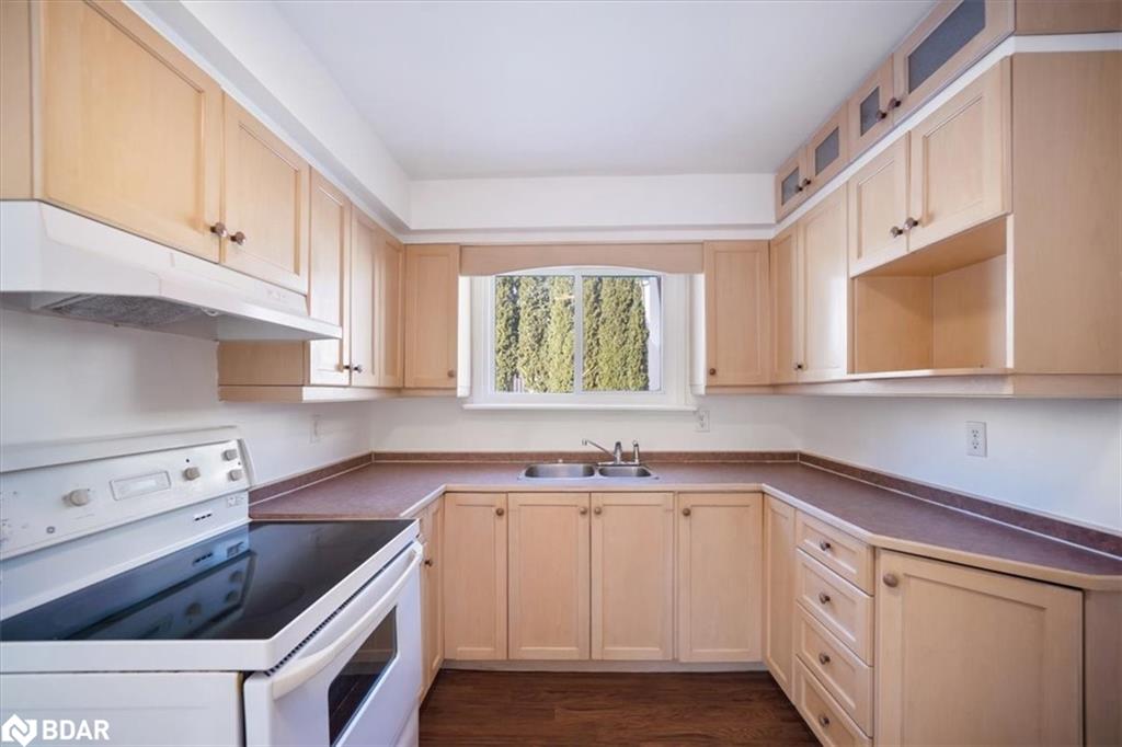 152-1095 Mississaga Street W Property Photo 12