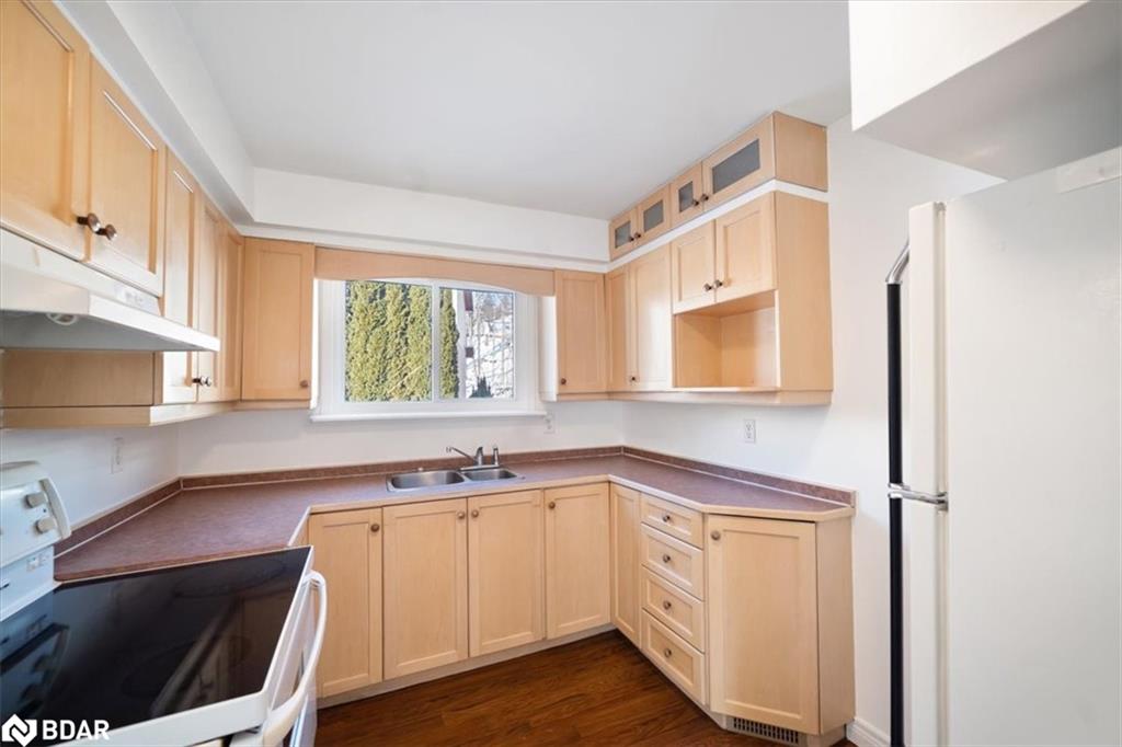 152-1095 Mississaga Street W Property Photo 13