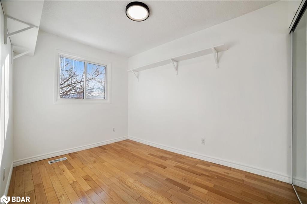 152-1095 Mississaga Street W Property Photo 25