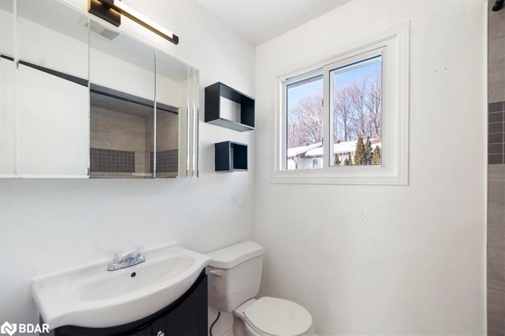 152-1095 Mississaga Street W Property Photo 28