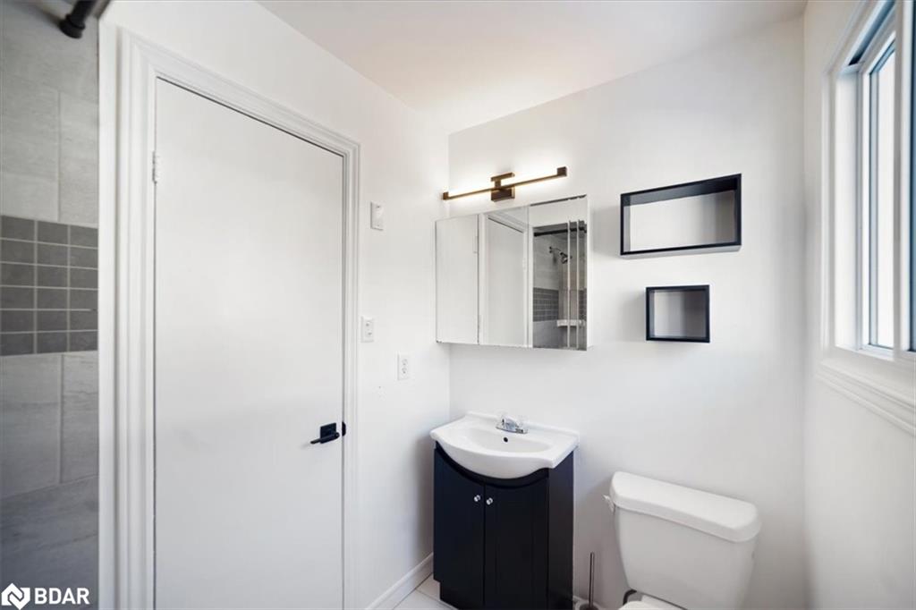 152-1095 Mississaga Street W Property Photo 29