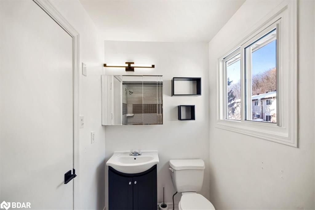 152-1095 Mississaga Street W Property Photo 30