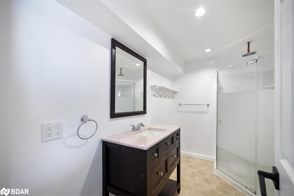 152-1095 Mississaga Street W Property Photo 33