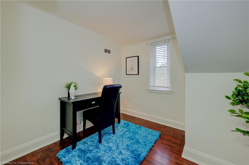 3 St Charles Street W Property Photo 39
