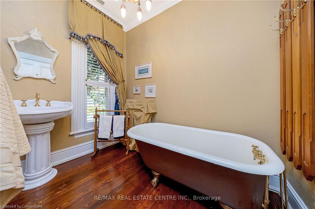 103 Thomas Street Property Photo 21