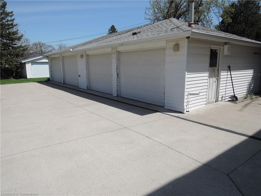 1353 Fisher Avenue Property Photo 25